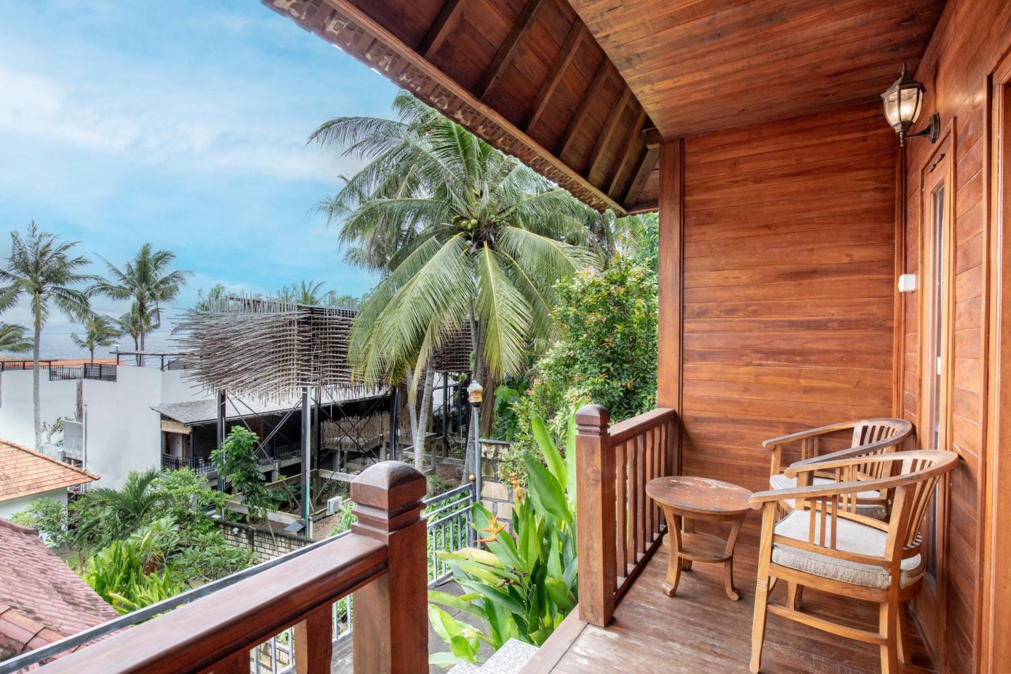 Coconut Hill Cottage Batununggul Exterior photo