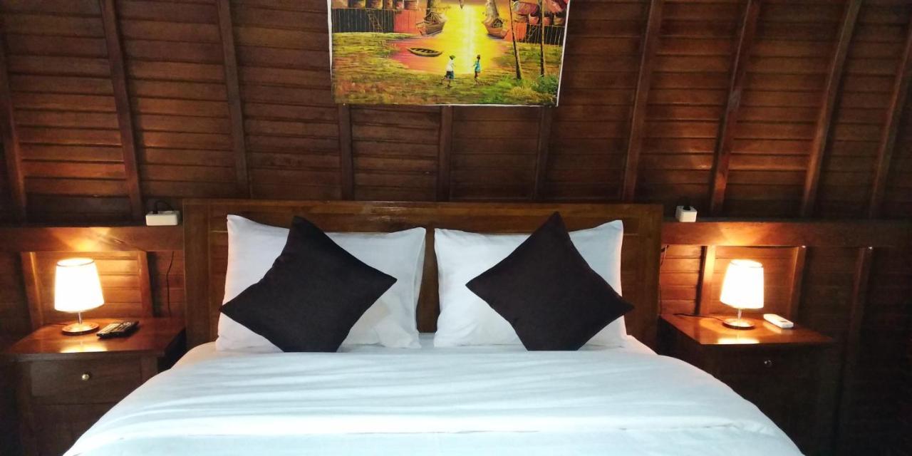 Coconut Hill Cottage Batununggul Exterior photo