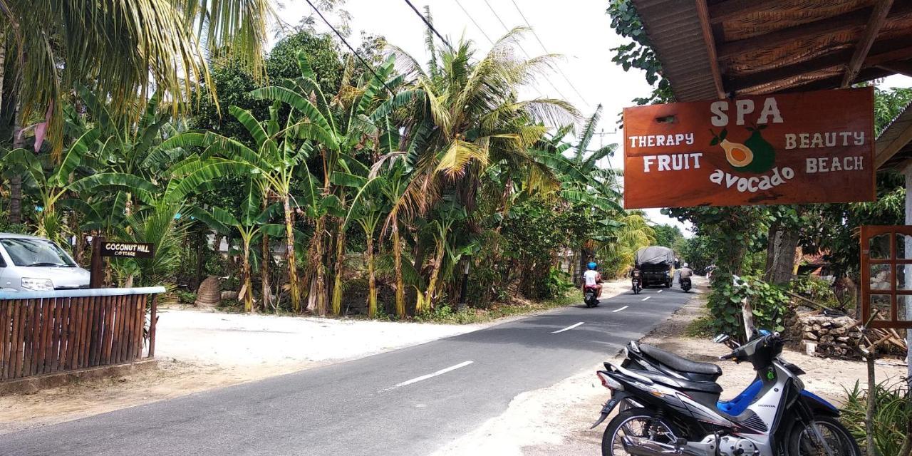Coconut Hill Cottage Batununggul Exterior photo